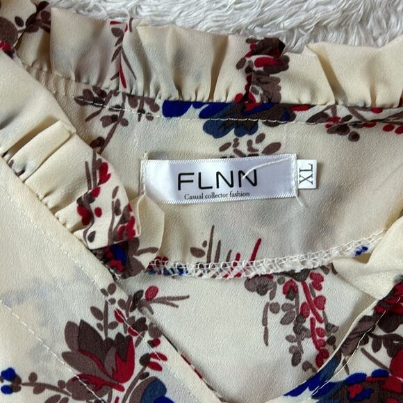 FLNN cream and floral print fit and flare long sleeved dress, size XL - Picture 7 of 9